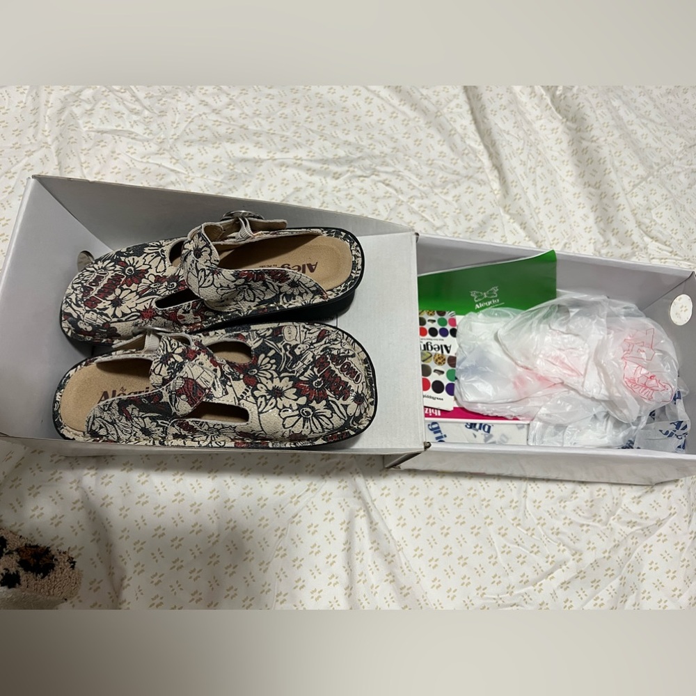 Algeria Clogs - Picture 6 of 6